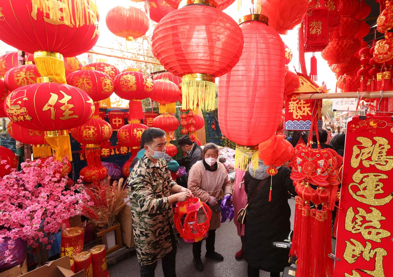 SPRING FESTIVAL DECORATION WUHAN