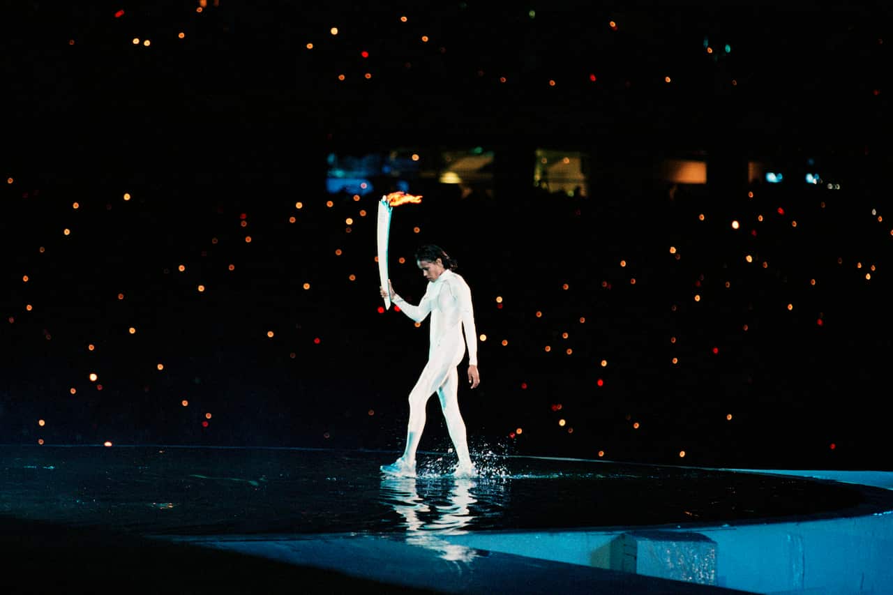 Sydney 2000 - Opening Ceremony cathy freeman flame olympics