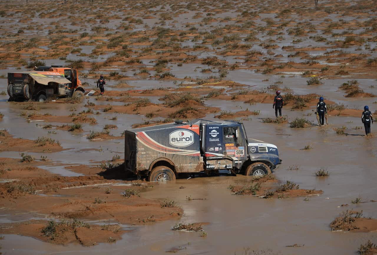 AUTO-MOTO-RALLY-DAKAR-STAGE9