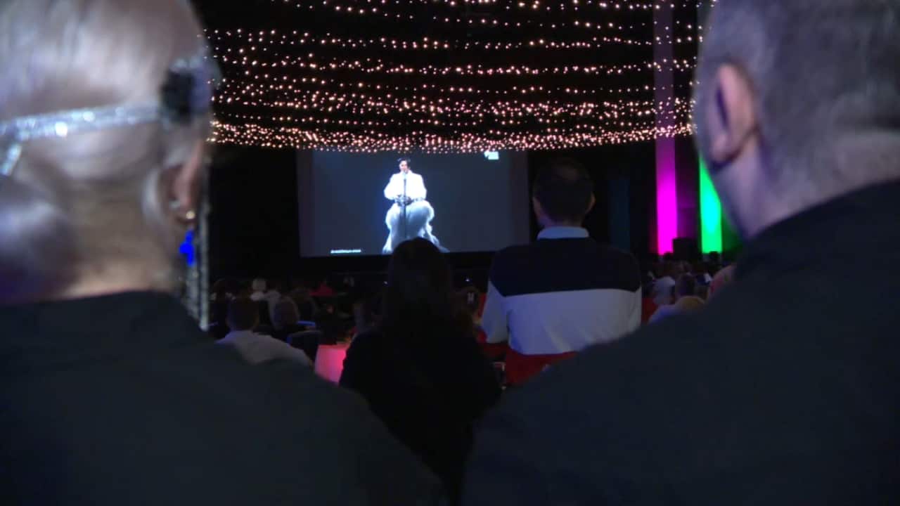 Australian fans watch Sheldon Riley's Eurovision Grand Final performance.