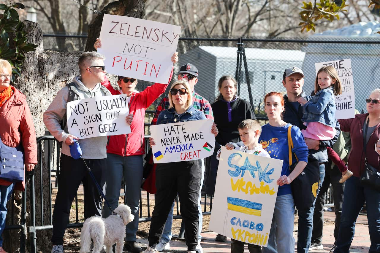 DC: Ukrainian Supporters Rally in Front of the White House