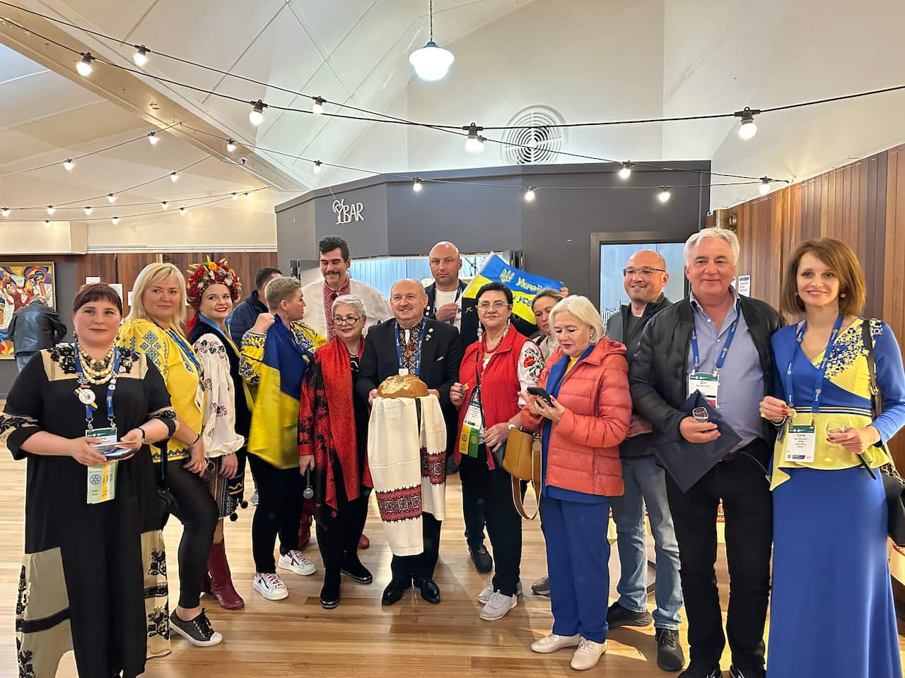 Українська Громада Вікторії за національною традиціює радісно вітала високодостойних гостей з України в Народному Домі в Ессендоні, Мельбурн, 29 травня 2023-го року. .jpg