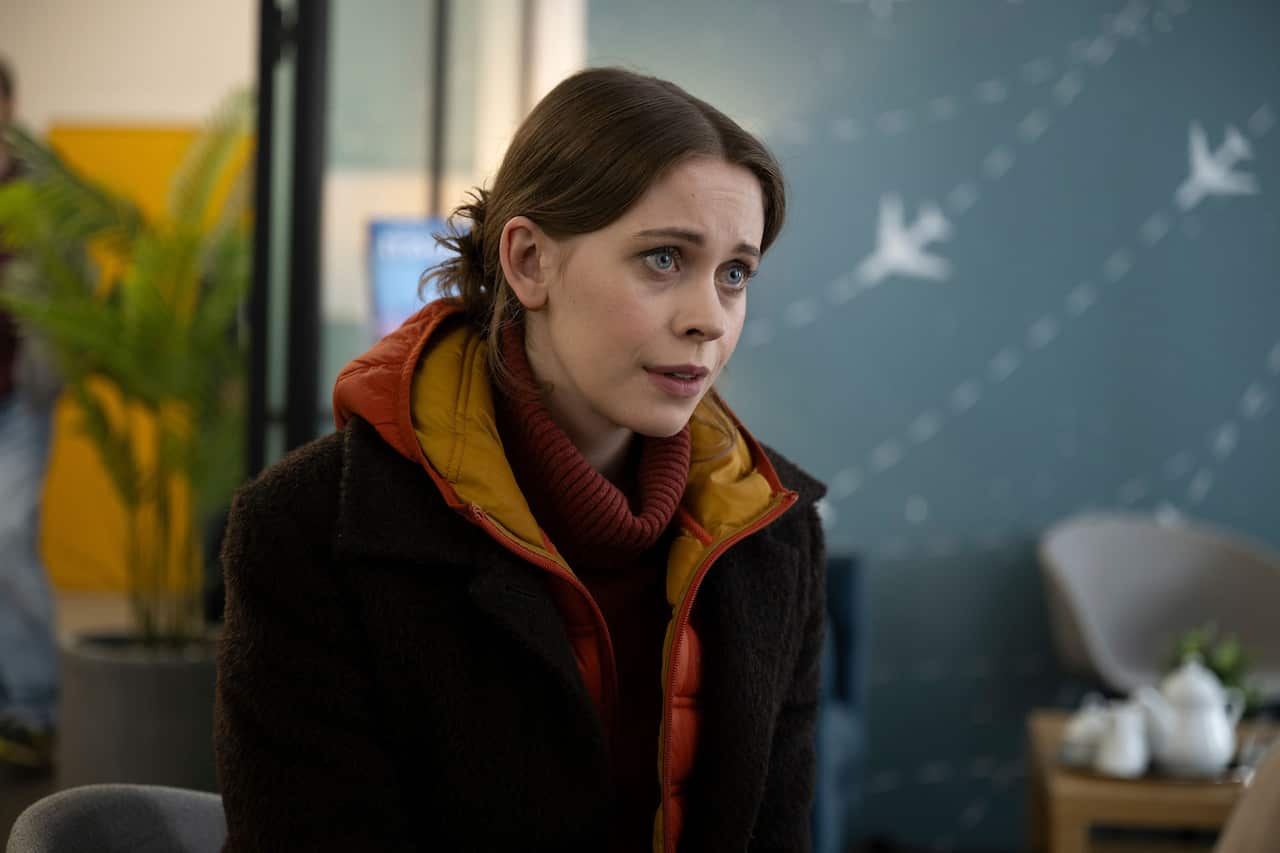 TheIsland_S01_E04 (c) Black Camel & All3Media International (5) copy.jpg