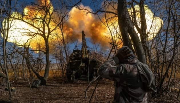 In the Bakhmut area, the enemy launched 187 attacks using barrel and rocket artillery, 28 combat clashes were recorded on March 29..jpg