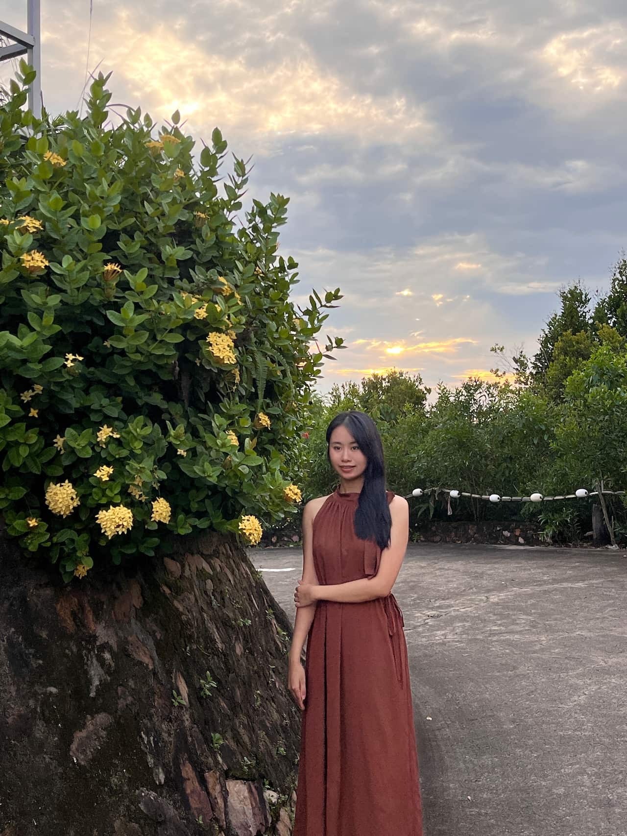 离开父母在海外生活的小杨