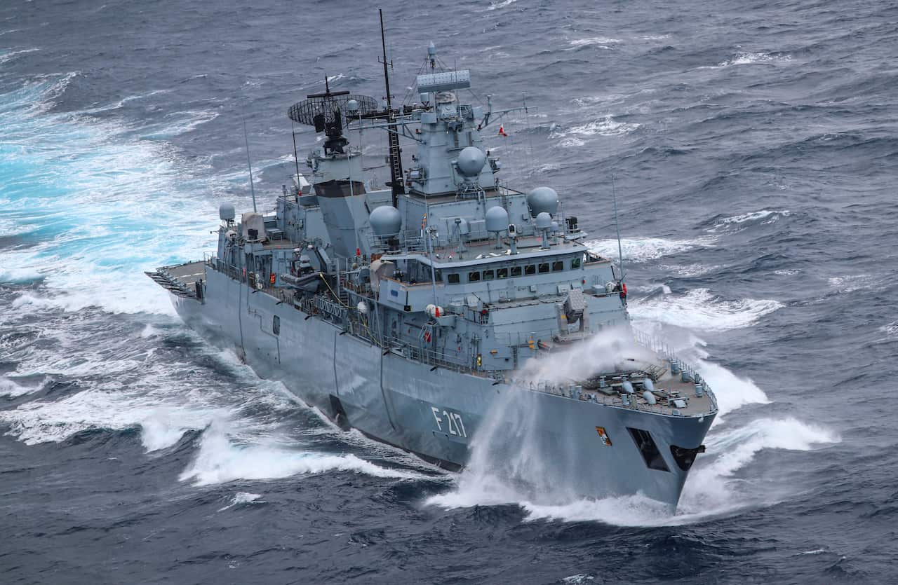 Fregatte BAYERN open.jpg