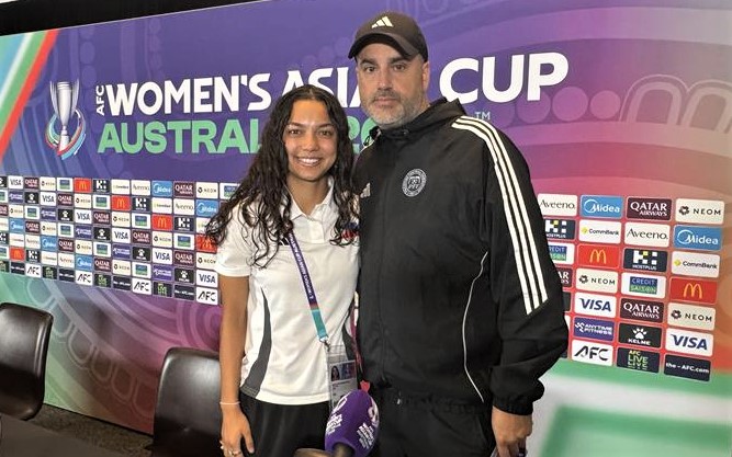 Coach Mark Torcaso and Filipinas player Malea Cesar