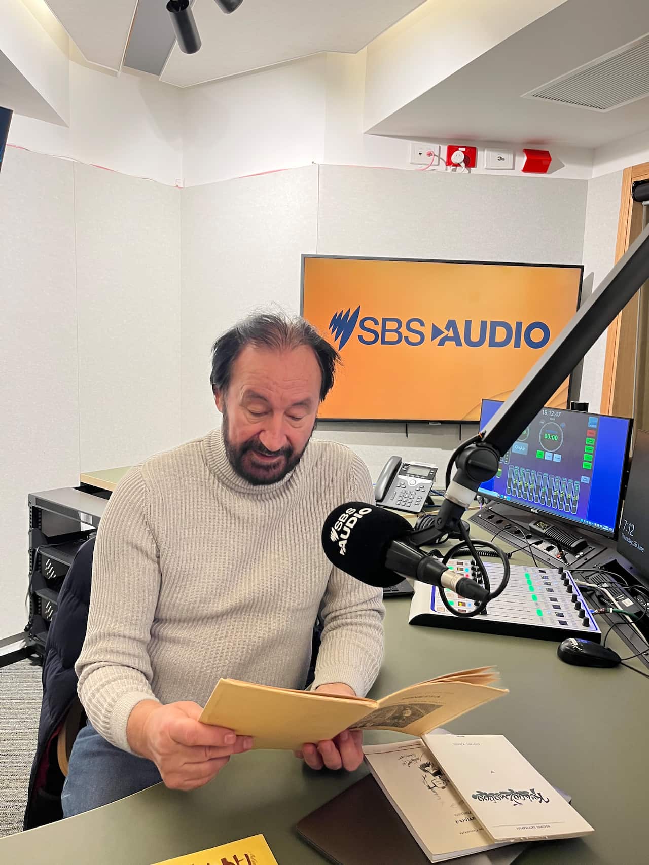 O ηθοποιός και σκηνοθέτης Μιχάλης Νικολούδης 