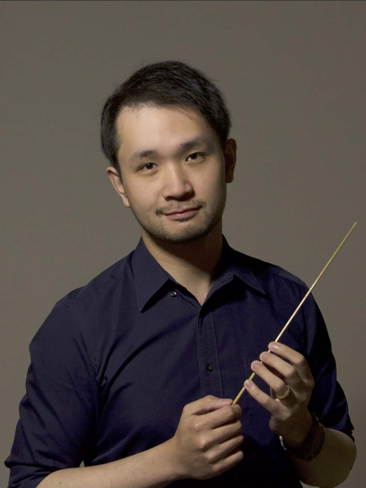 Conductor Aaron Chan 指揮陳劭航.jpg
