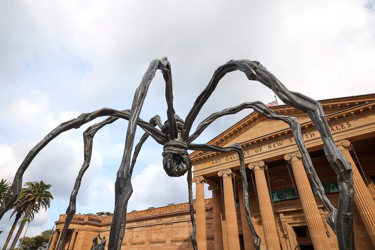 Installation of Louise Bourgeois 'Maman' at the Art Gallery of New South Wales