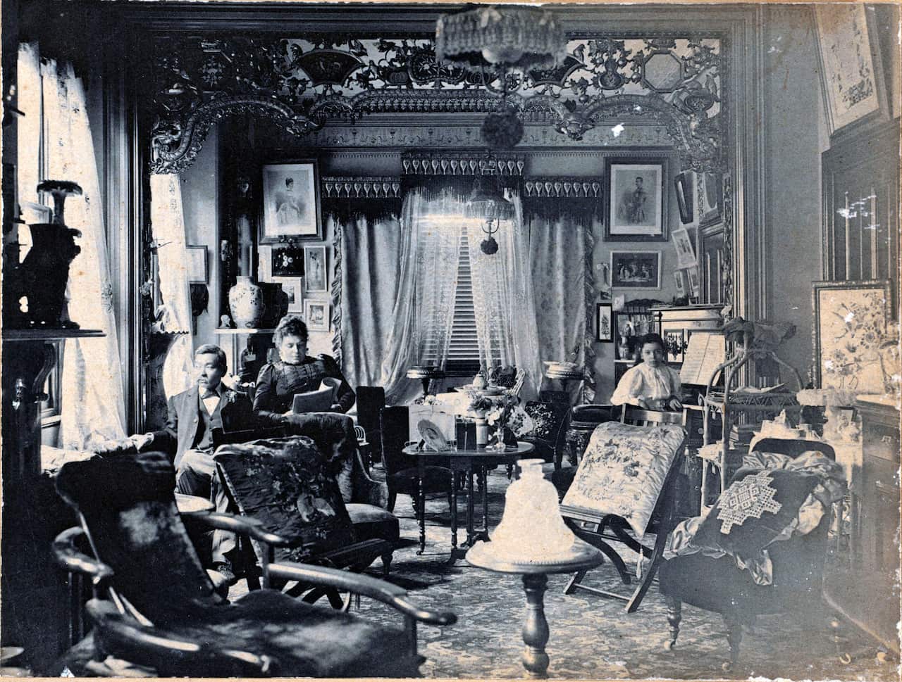 Quong-Tart-and-family-sitting-room_SLNSW_retouch.jpg