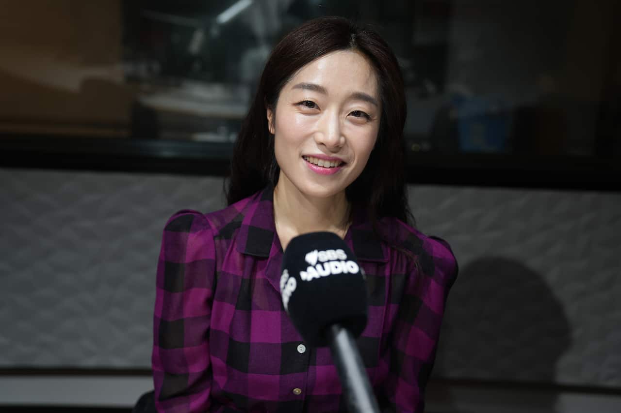 윤고은 작가 SBS 한국어 프로그램 인터뷰