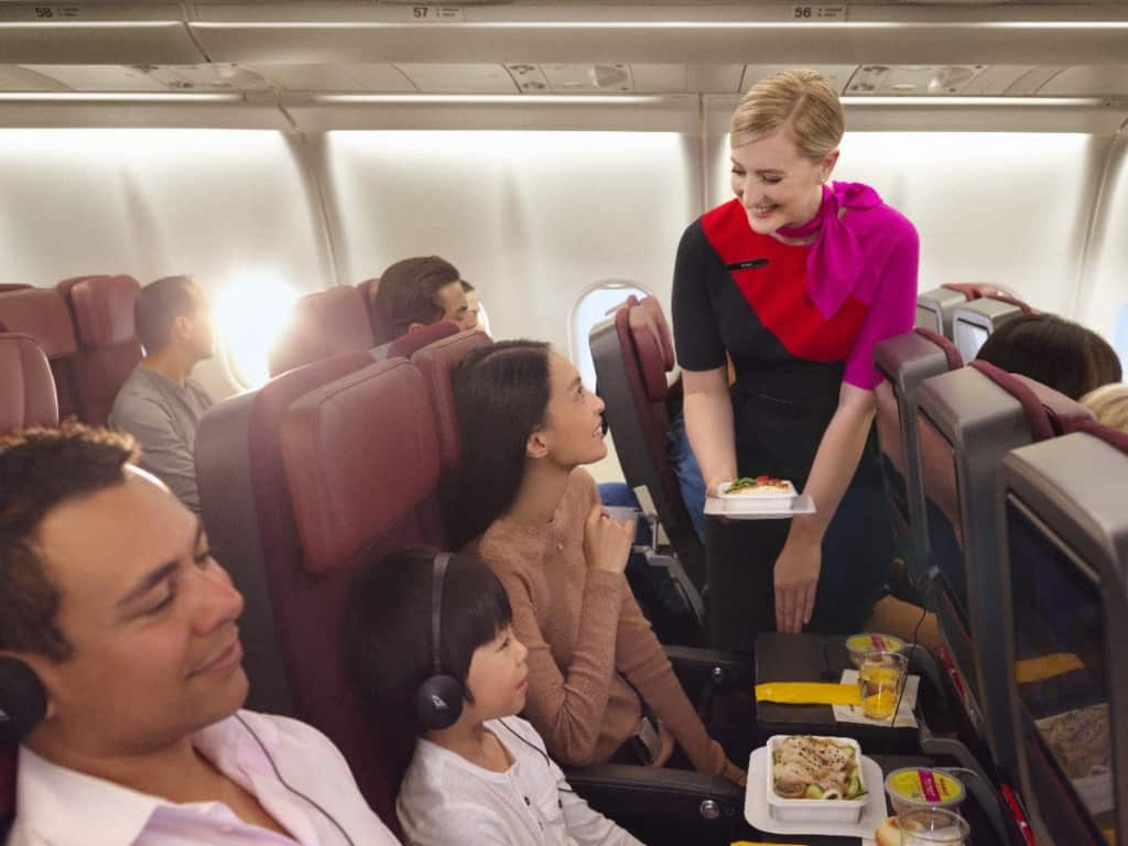 cq5dam.web.1280.1280 (13)_666647 Qantas bring back vege meals to short-haul domestic flights.jpeg