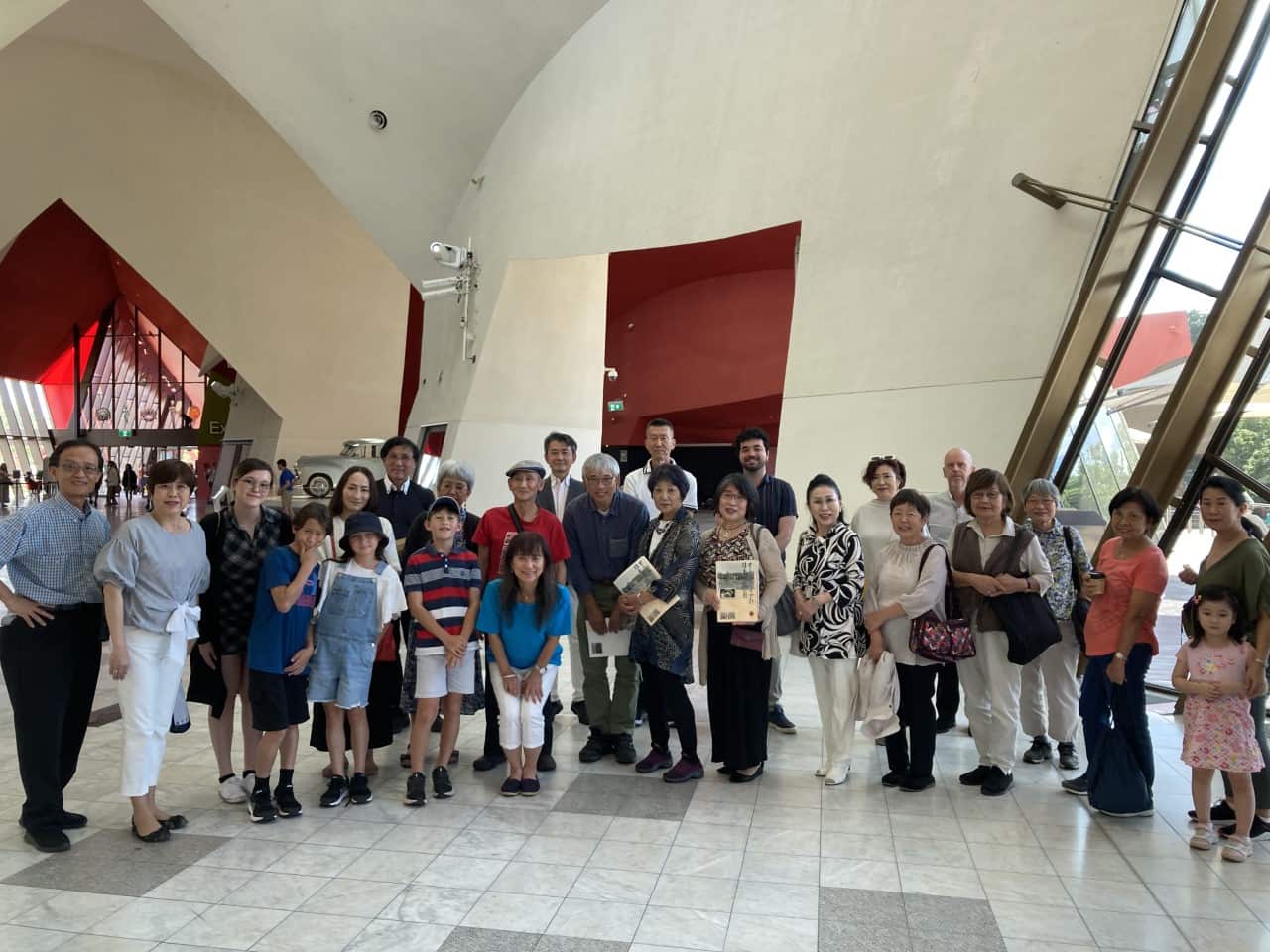 Japan Club of Sydney 40th anniversary Canberra bus tour