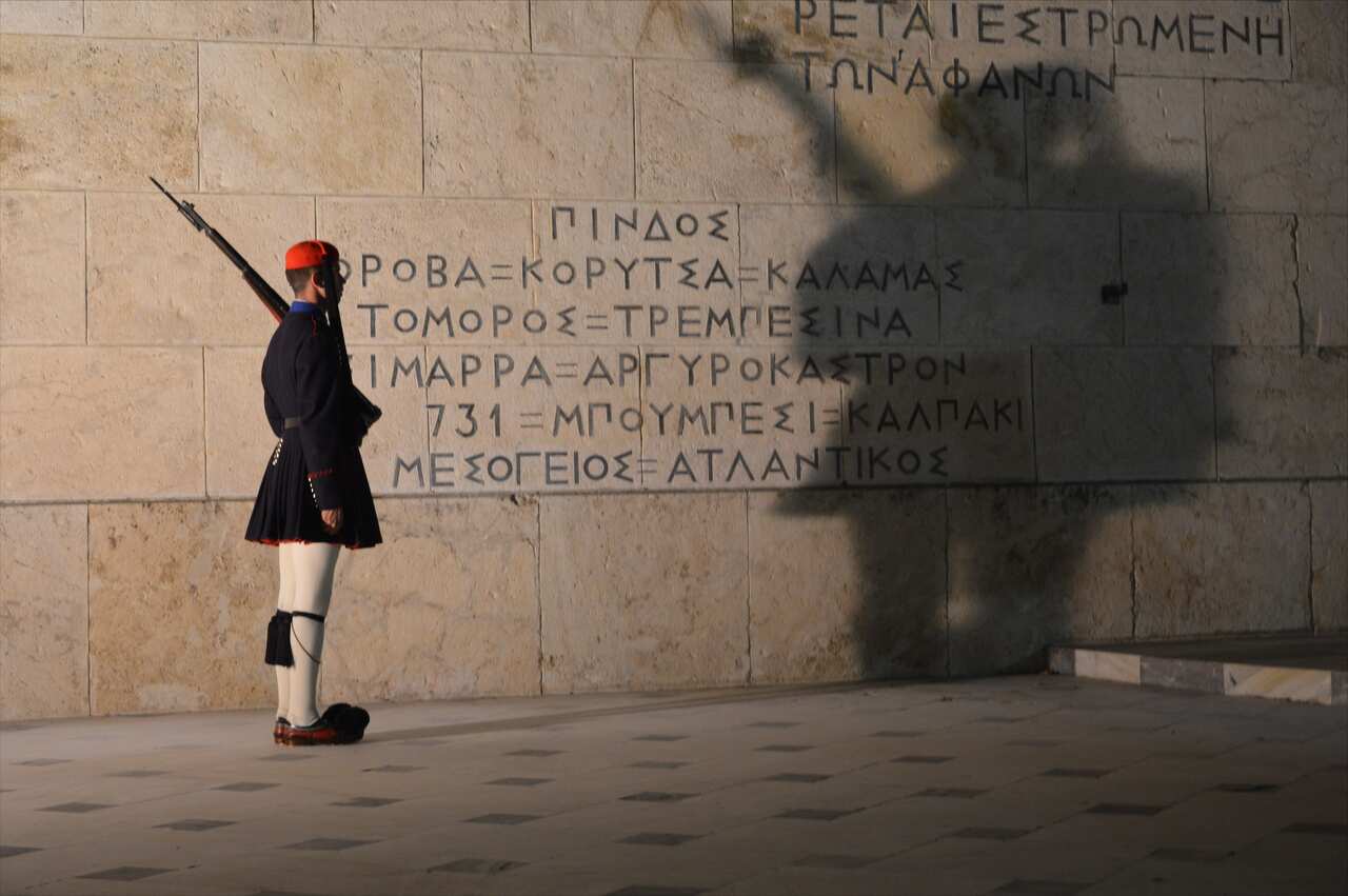 Εύζωνες 4.jpeg