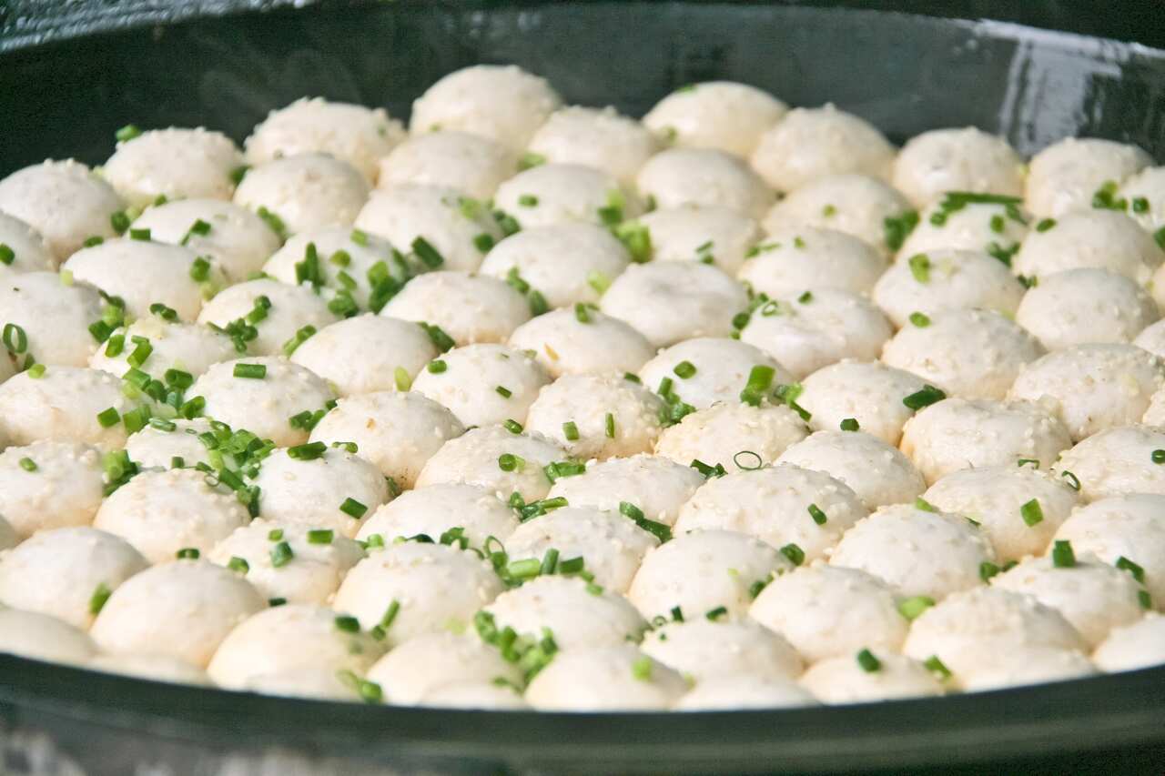 Shengjian mantou - breakfast bun in Shanghai