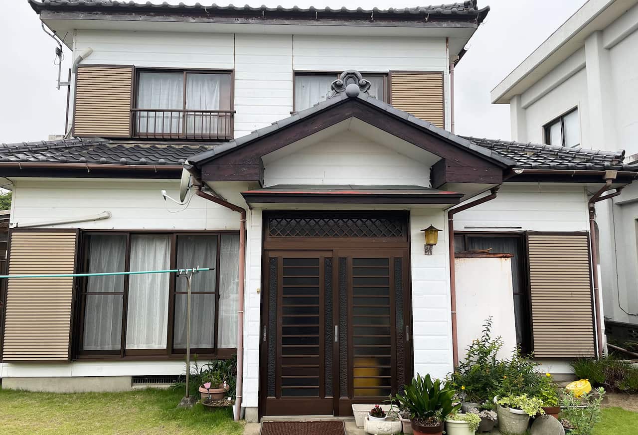 An abandoned Japanese-style two-storey house
