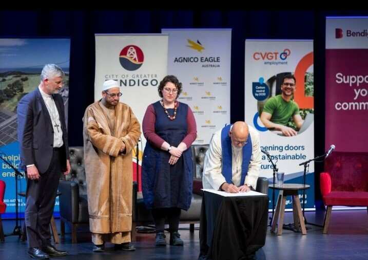 Donnation & supporting Bendigo Islamic Centre.jpg