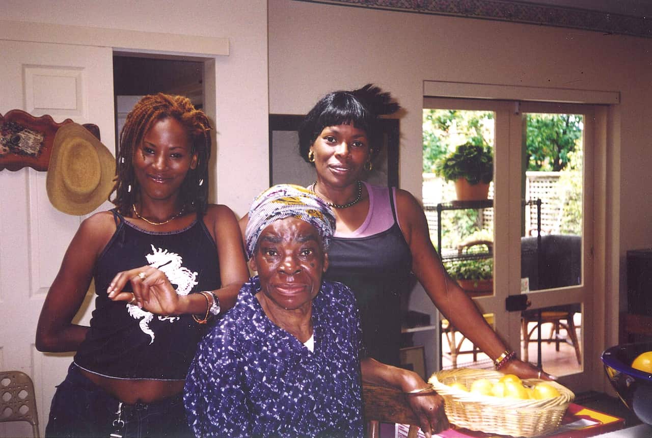 Deni Hines with Esme and Marcia - Xmas 99.jpg