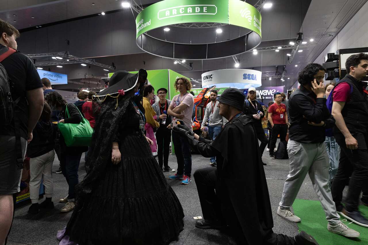 Harry Asbury proposes to Gaby Garner at Pax Australia_Photo credit PAX Australia.jpg