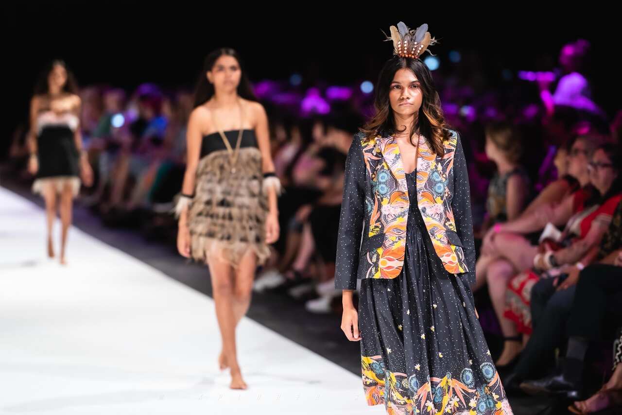 Country To Couture时装秀，是Garma Festival结束后在Darwin进行的一系列以原住民为主题的文化活动与奖项典礼之一