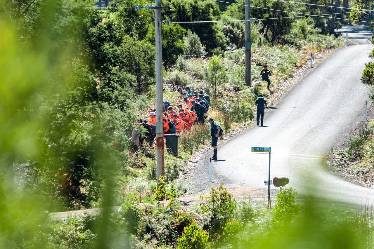 MISSING GIRL SEARCH TASMANIA