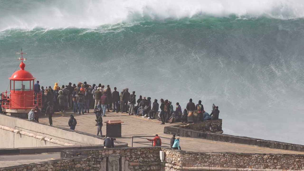 Biggest Wave In The World, Nazare, Portugal.