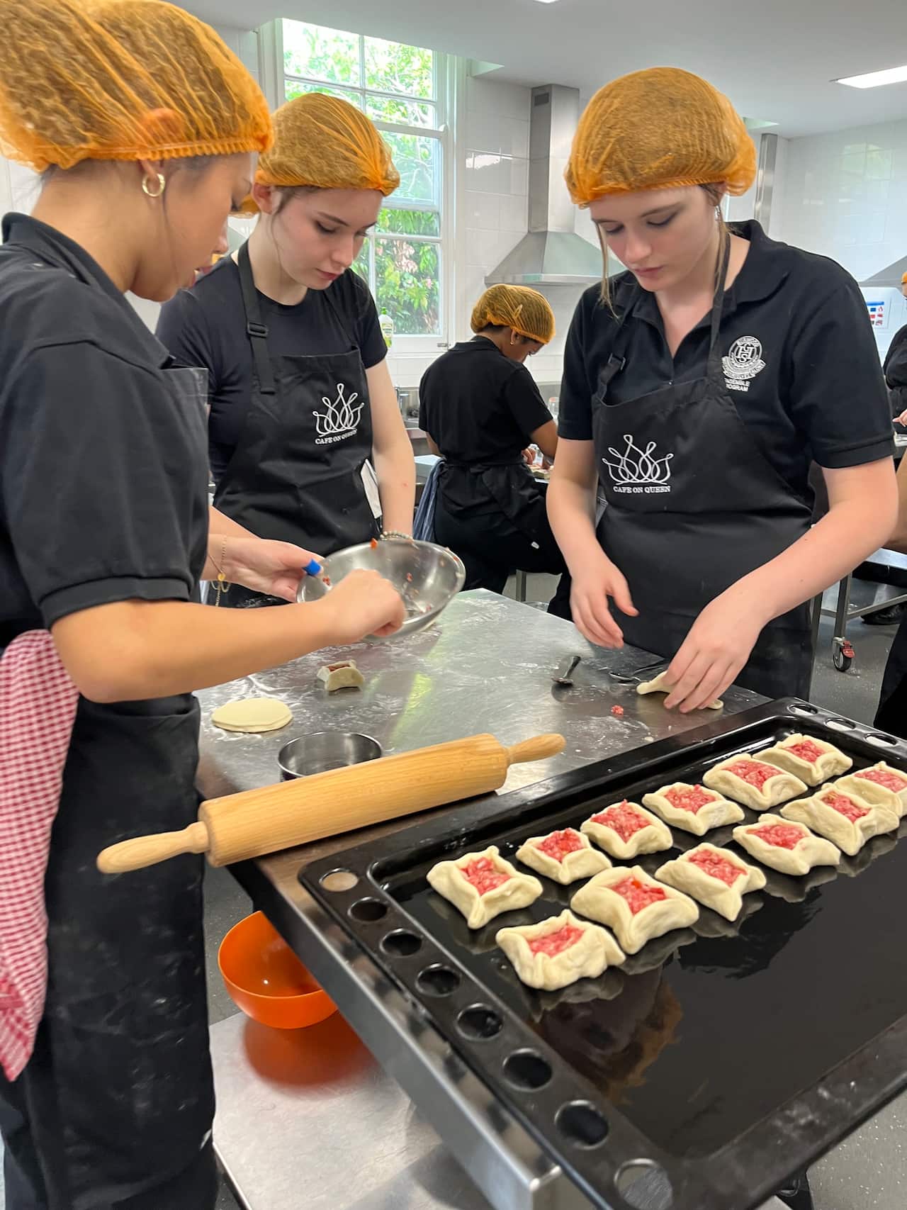 mini pizzas BGHS.jpg