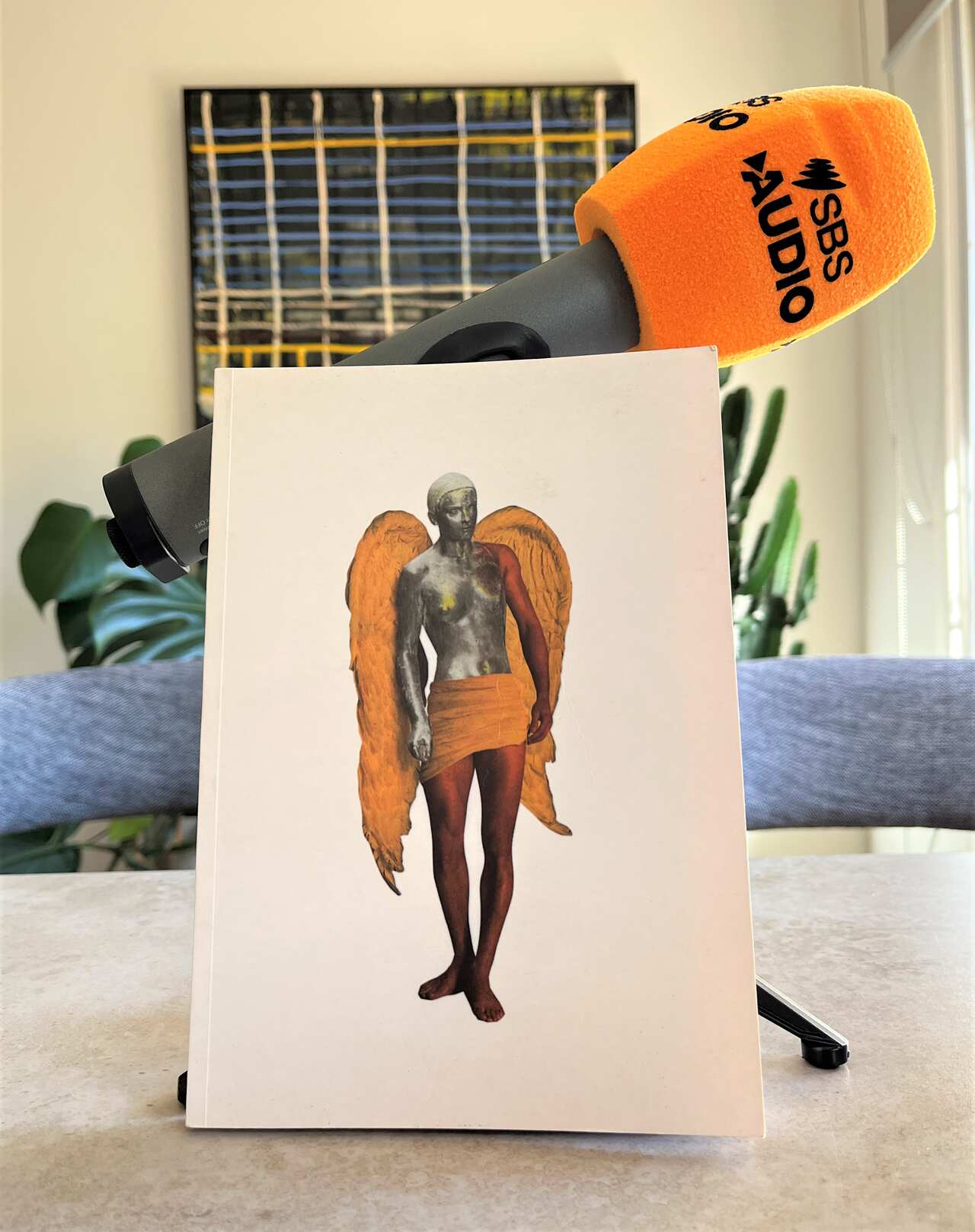 Η συλλογή «Το Πουλί, το Καμπαναριό», του Παναγιώτη Λυσσιώτη, εκδόσεις Owl Publishing, 2005 