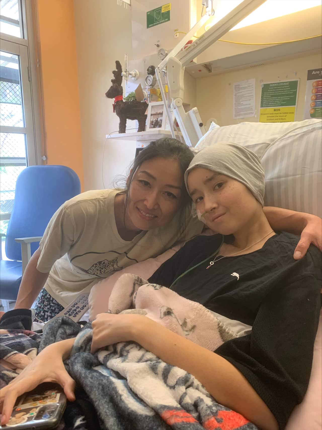 Sachie Jones and her daughter Yuna