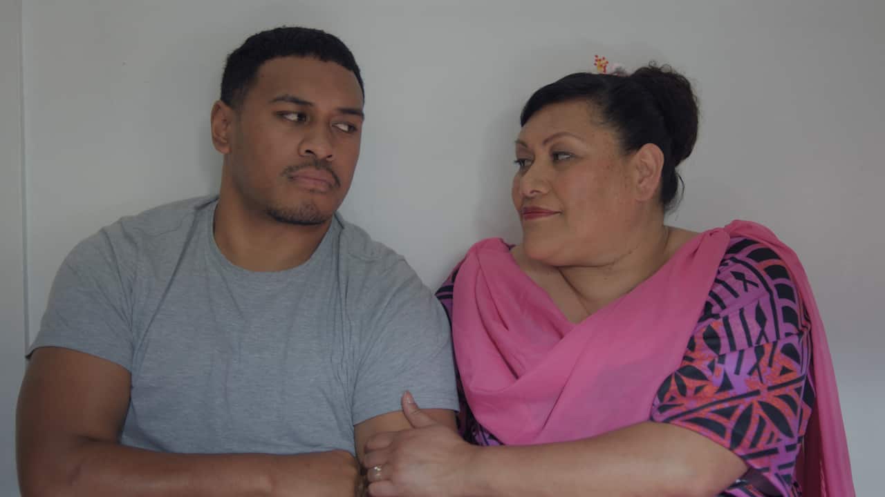 Chris Alosio (Moni) & Tina Leaitua (Tina) in 'Moni' episode 3.