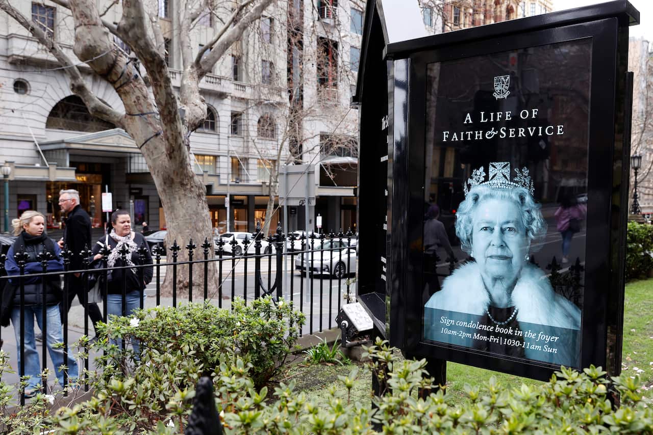 QUEEN ELIZABETH II AUSTRALIA REAX