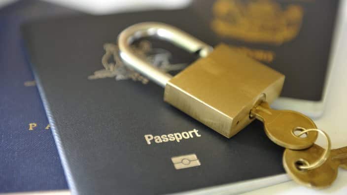 Australian Passport (Getty Images)