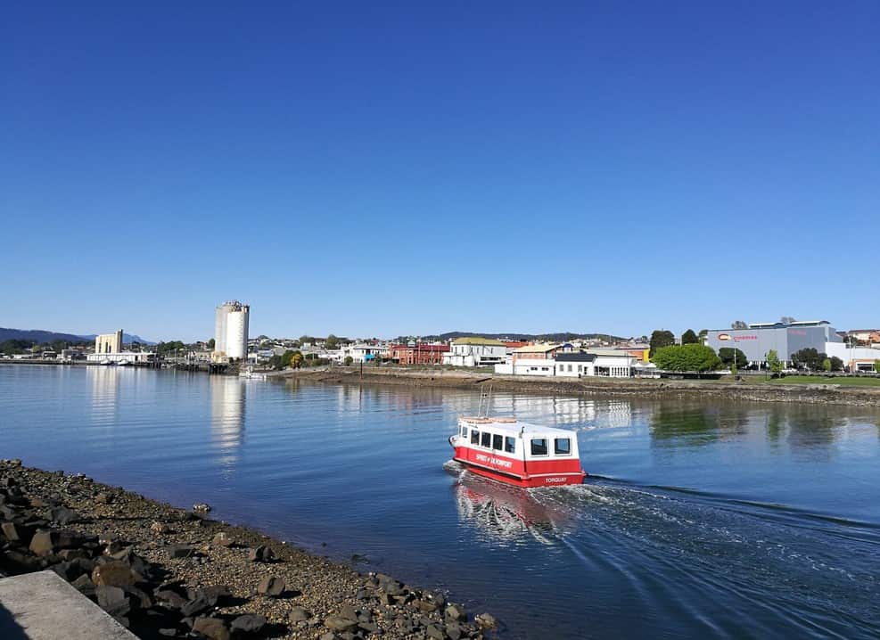 德文港服務渡輪服務確認會結束。