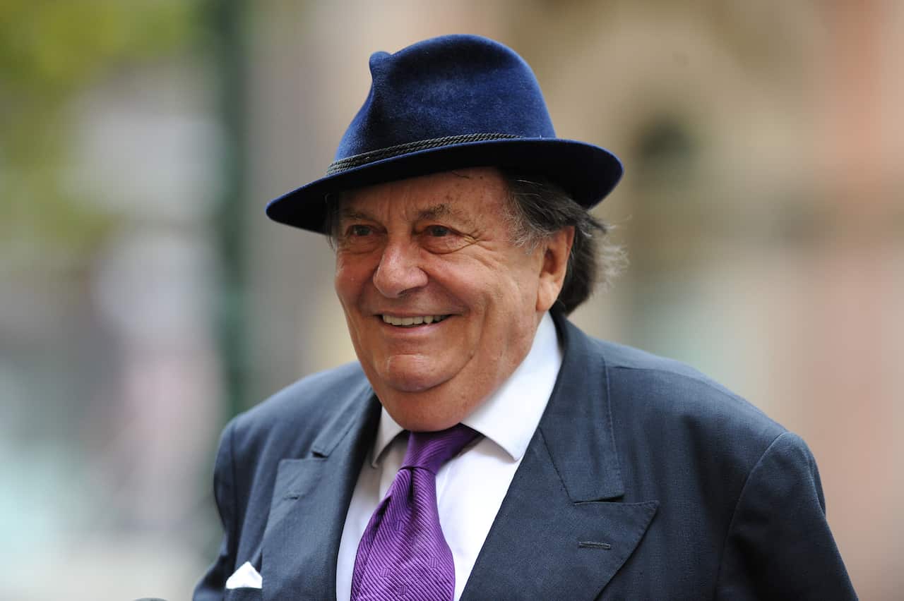 BARRY HUMPHRIES OBIT