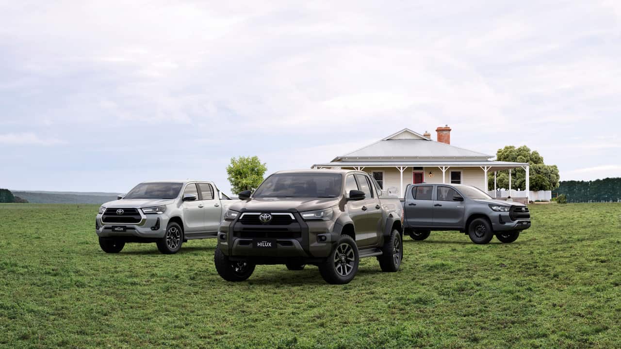 Hero_Hilux 2022_v4.jpg