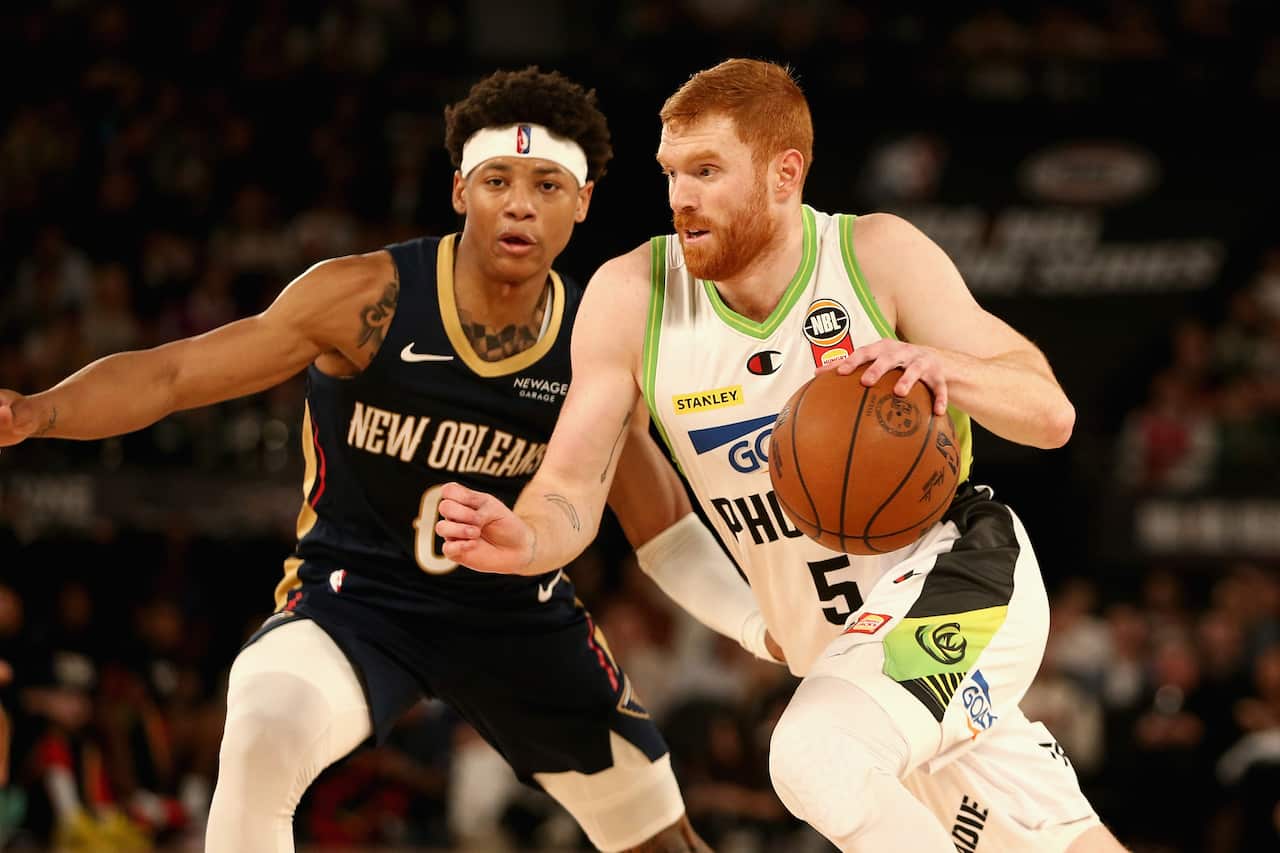 BASKETBALL PELICANS PHOENIX 