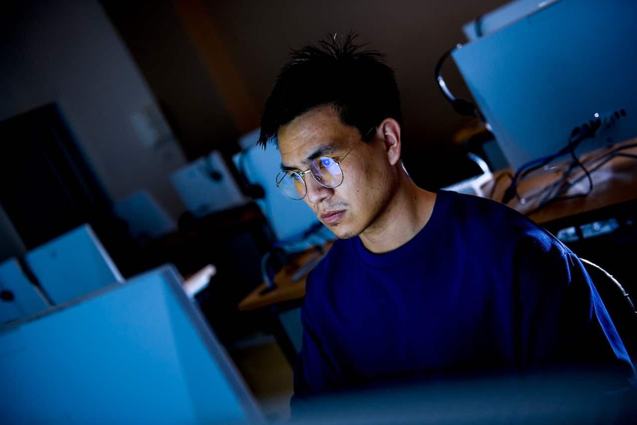 Australians lose millions of dollars to scammers every year