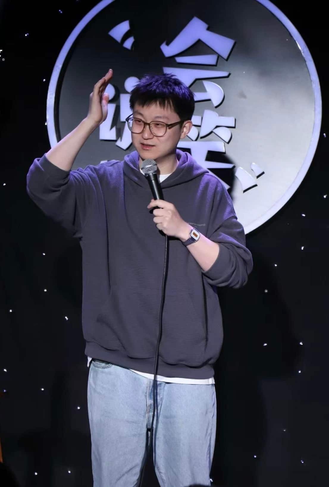 脱口秀演员 犊子