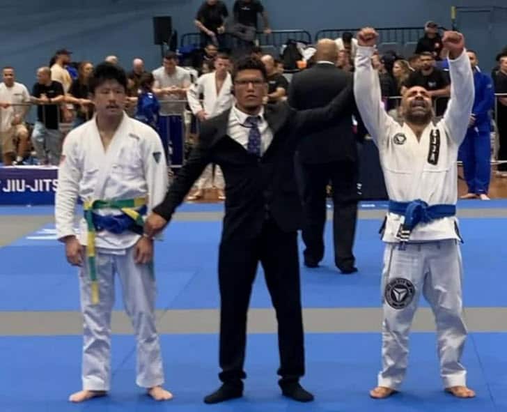 Nicholas Dore vincitore sul tatami.