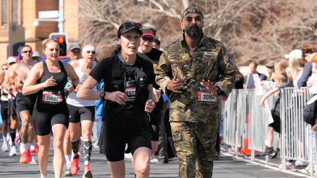 Faisal Shafi at the historic Sydney Marathon 2025 completed the 42.195-kilometre course in 3 hours, 40 minutes, and 13 seconds. (Supplied)