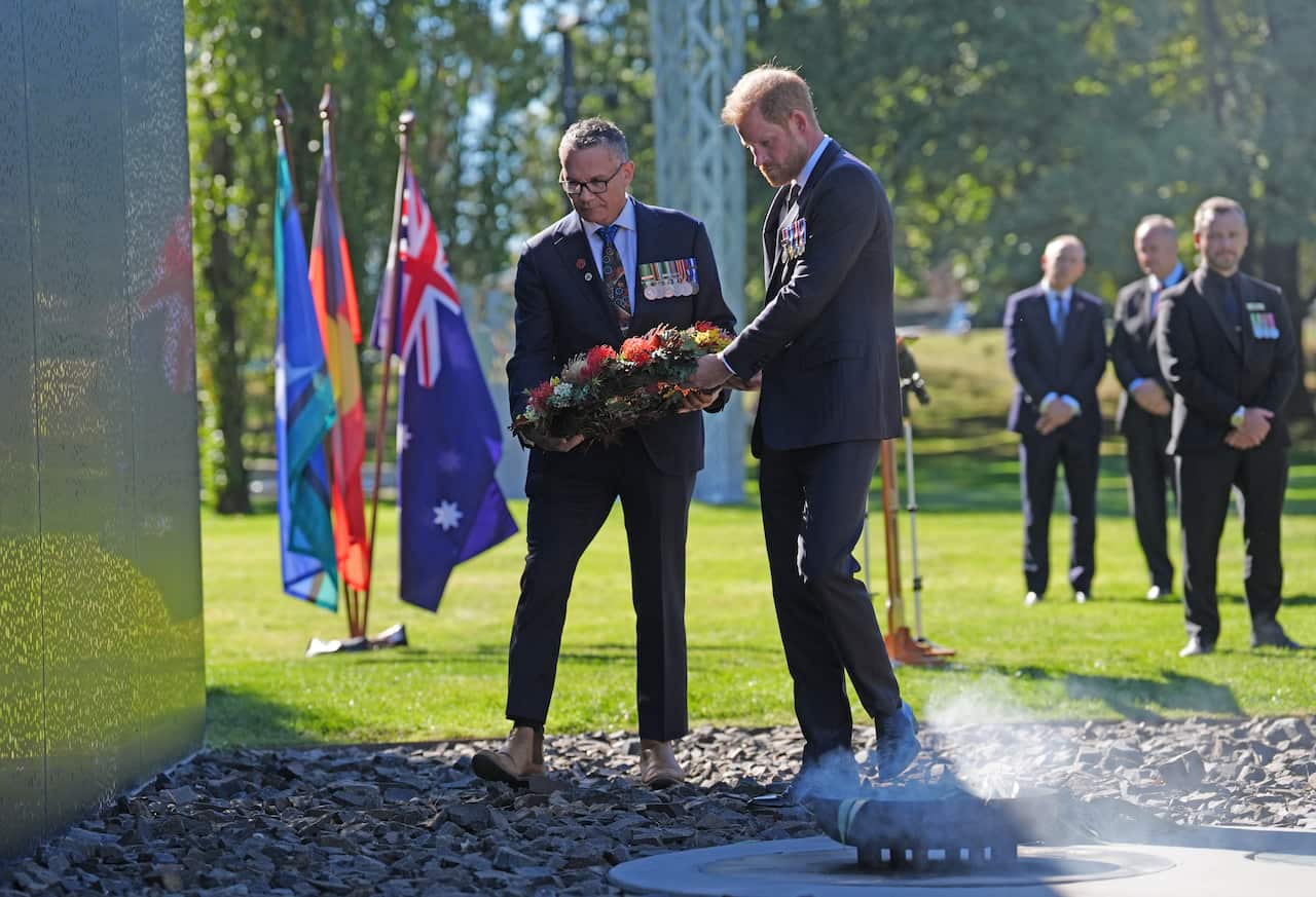 prince harry indigenous war memorial visit