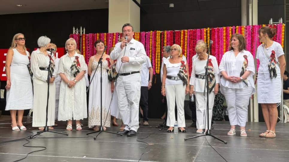 Nastup hora Sevdalinka na Nacionalnom multukulturalnom festivalu u Canberri, februar 2026. v 2.jpg