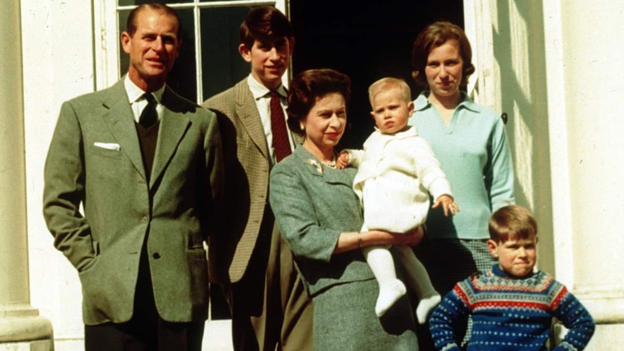 QE2 1965 family 