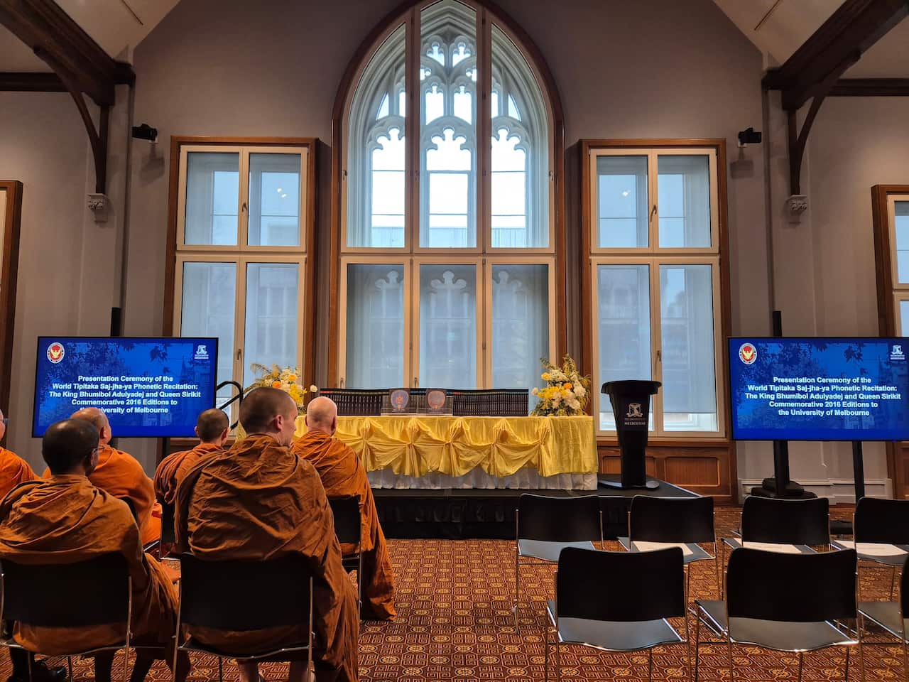 Photo-World Tipitaka recitation 01.jpg