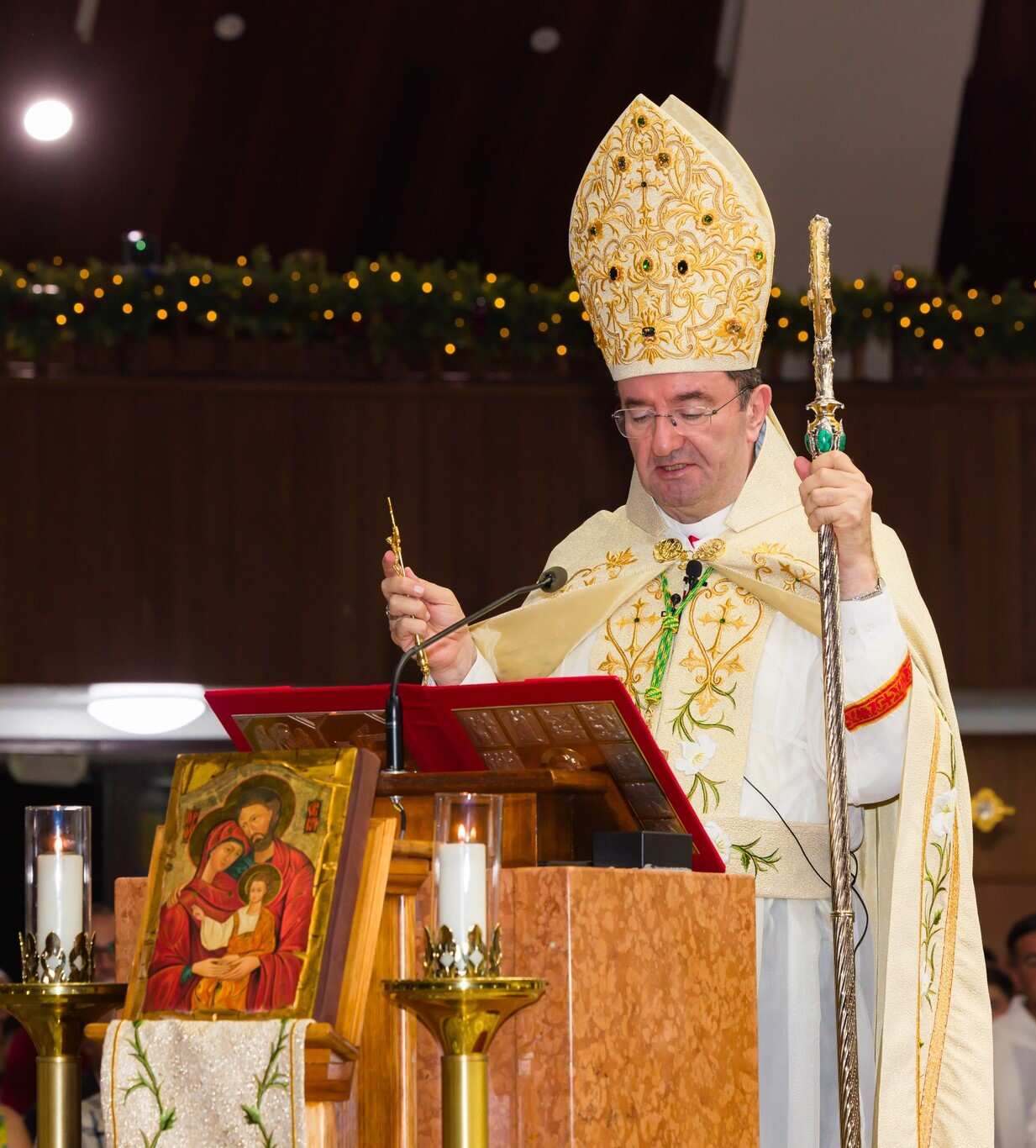 Bishop Tarabay 2.jpg