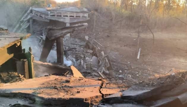The road bridge between Yasynuvata and Horlivka was destroyed which will affect the logistics of the occupiers..jpg