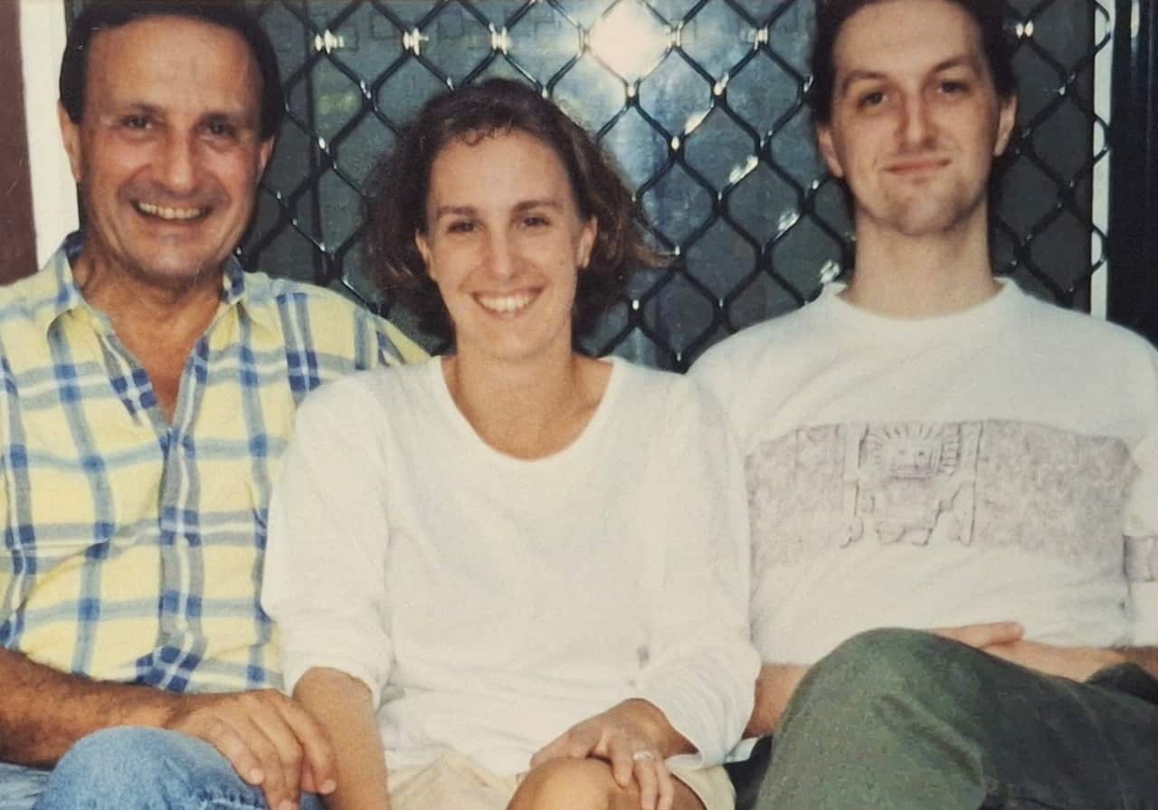 Fabio Carosone con la figlia Ylva e il figlio Daniel.jpg