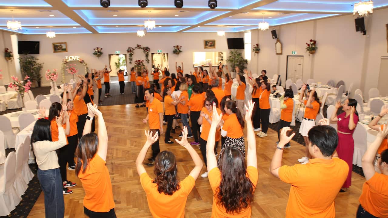 nhóm Chăm sóc Cao niên AVWA 1.jpg