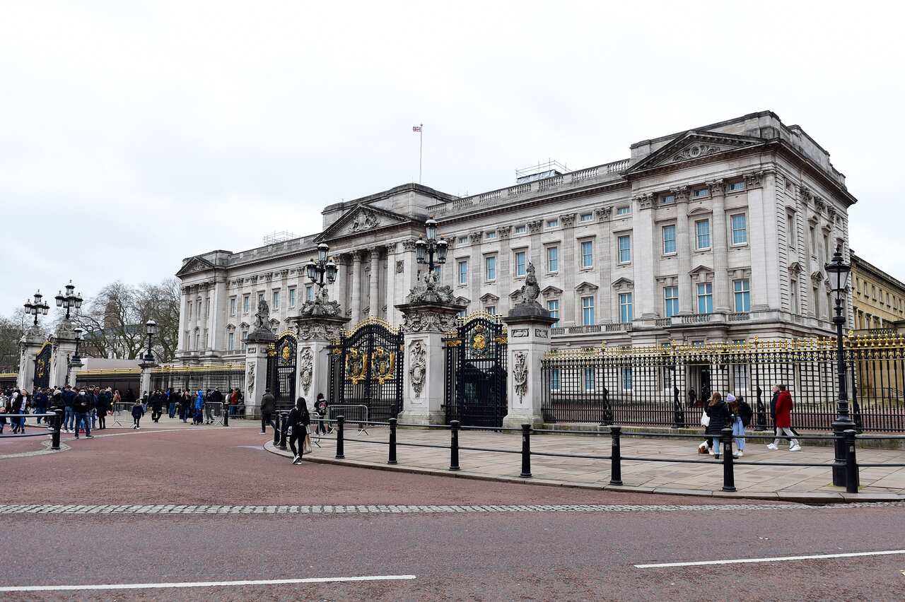 Buckingham Palace exterior view